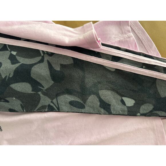 Adidas 2 piece set performance material bundle / 4T / XS / matching sets - Picture 8 of 8